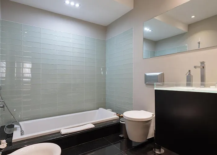 Penthouse With Private Swimming Pool *