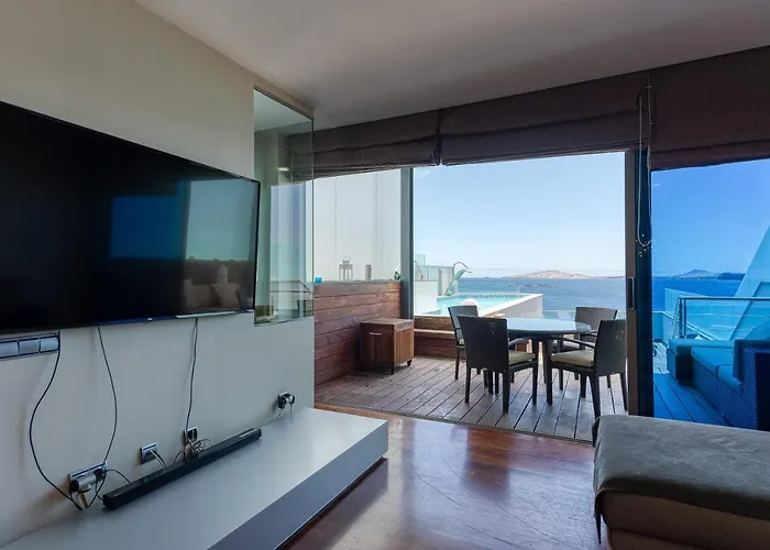 Penthouse With Private Swimming Pool *