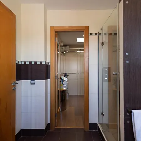 Penthouse With Private Swimming Pool Lägenhet *